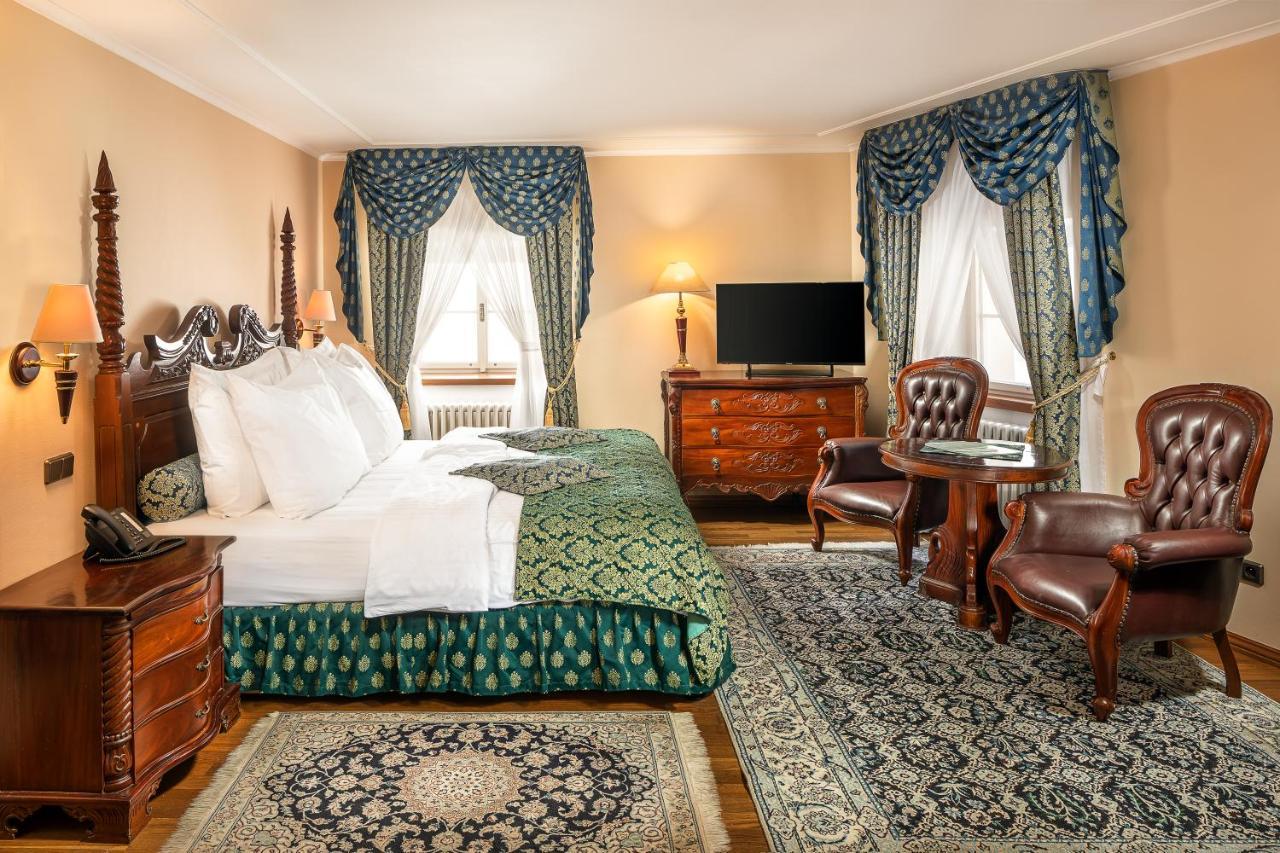 Hotel U Prince Prague By Bhg מראה חיצוני תמונה