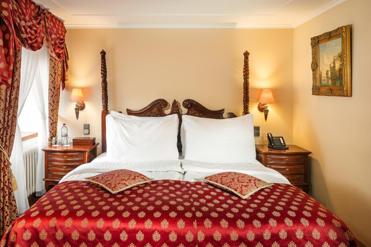 Hotel U Prince Prague By Bhg מראה חיצוני תמונה