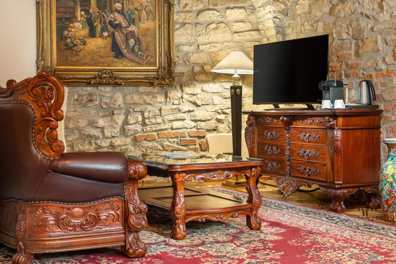 Hotel U Prince Prague By Bhg מראה חיצוני תמונה