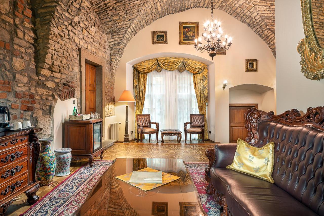 Hotel U Prince Prague By Bhg מראה חיצוני תמונה