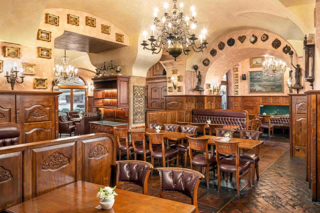 Hotel U Prince Prague By Bhg מראה חיצוני תמונה