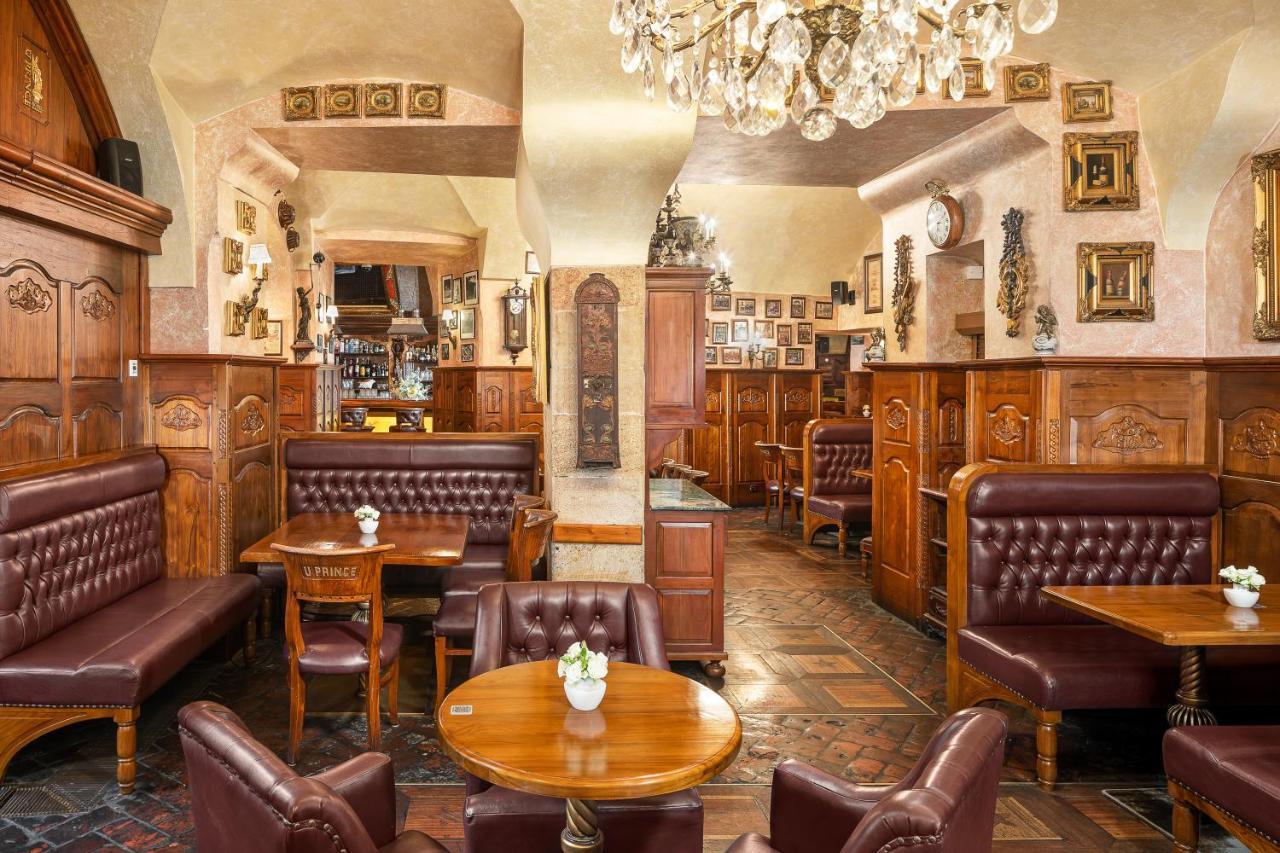 Hotel U Prince Prague By Bhg מראה חיצוני תמונה