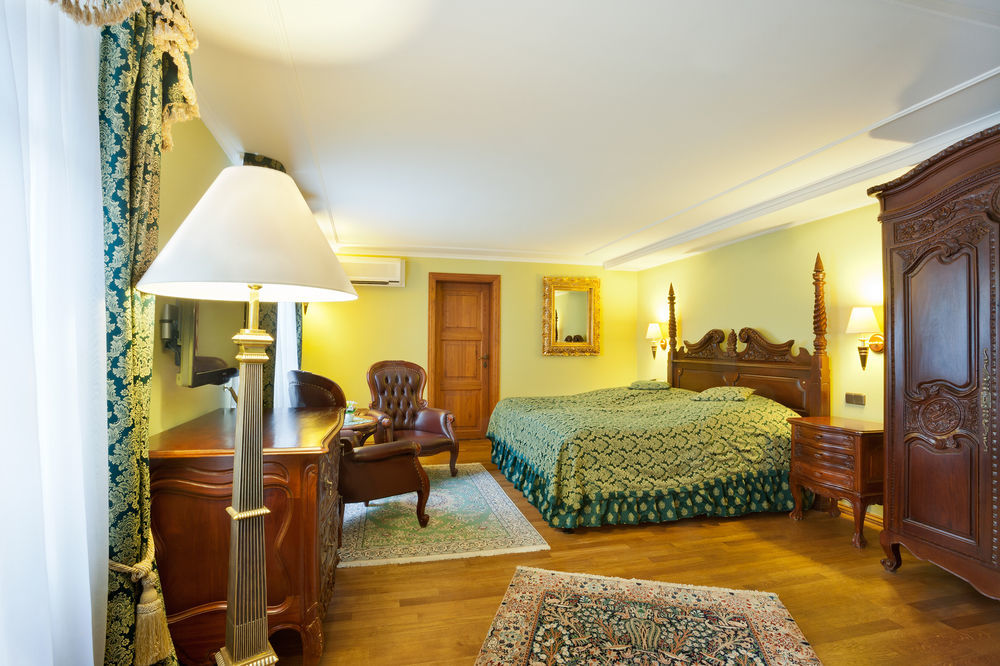 Hotel U Prince Prague By Bhg מראה חיצוני תמונה